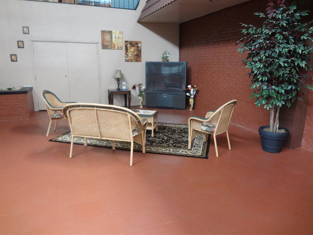 Quality I-40 Motel 2*